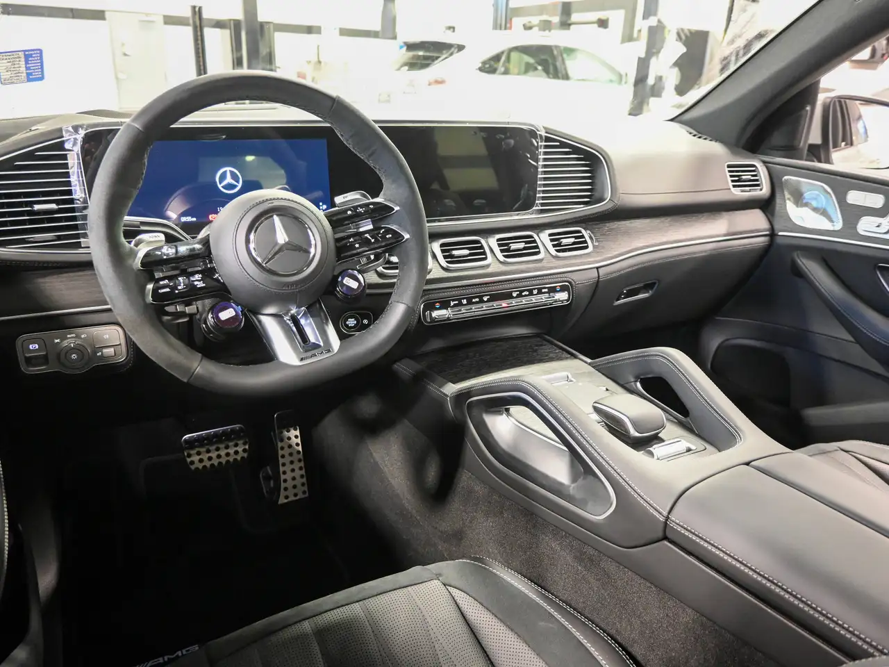 Mercedes-Benz GLE снимка Mercedes-Benz GLE