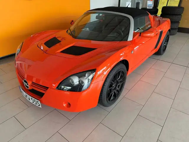Opel Speedster 2.2 ECOTEC - Roadster - Original Zustand - SOMMERFAHRZEUG - inklusive Soft- & Hardtop