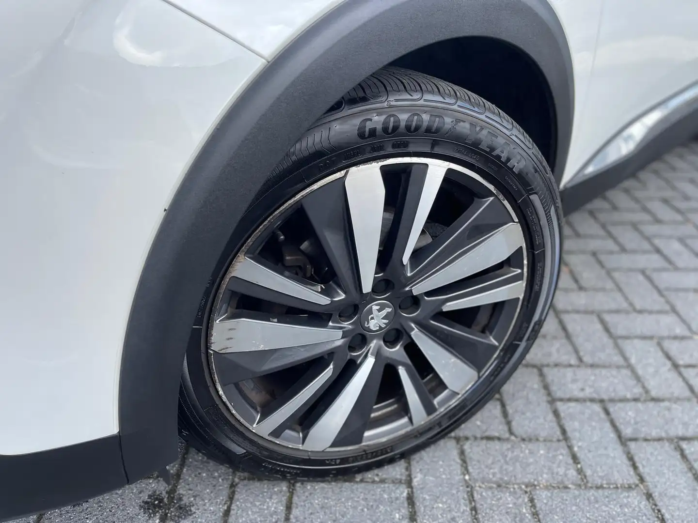 Peugeot 3008 1.2 PureTech Allure | Panorama | Cruise | Climate Weiß - 2