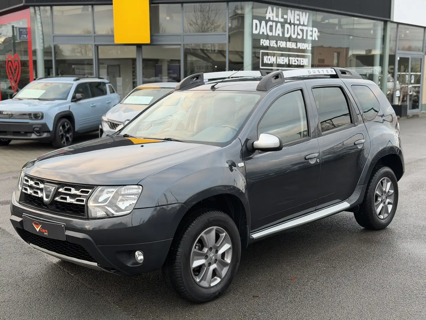 Dacia Duster Duster TCe 125 4x2 Celebration Grau - 1