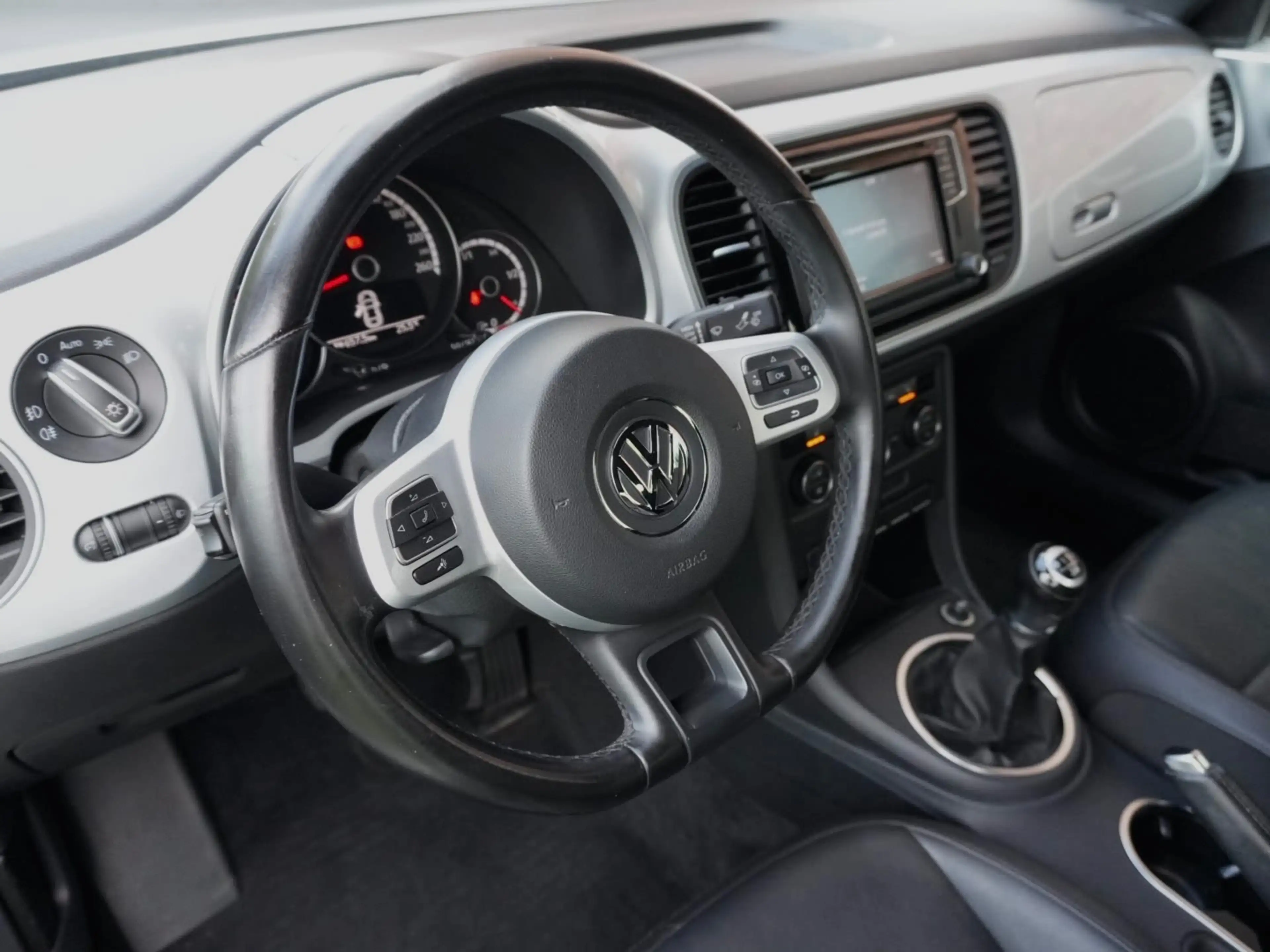 Volkswagen Beetle Beetle Cabriolet 2.0 CR TDi Allstar BMT — photo 7