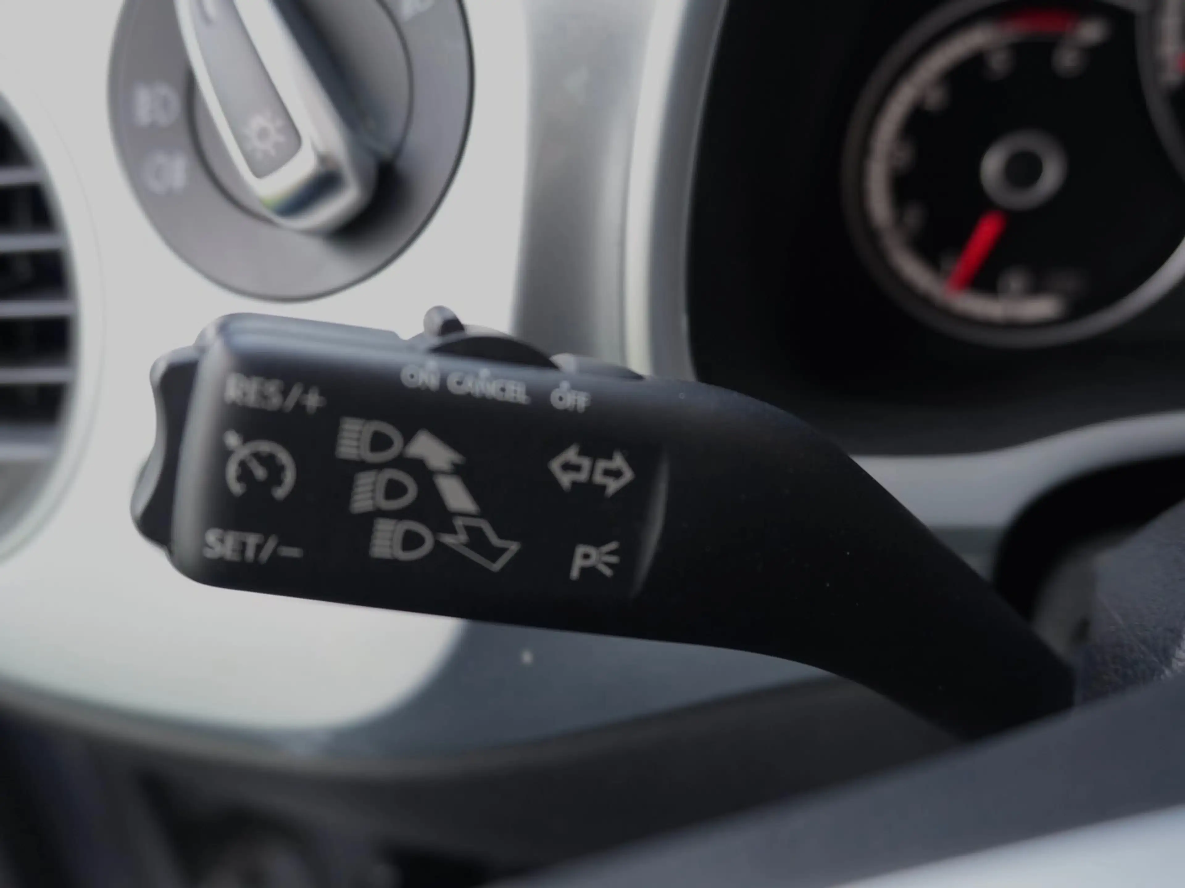 Volkswagen Beetle Beetle Cabriolet 2.0 CR TDi Allstar BMT — photo 10