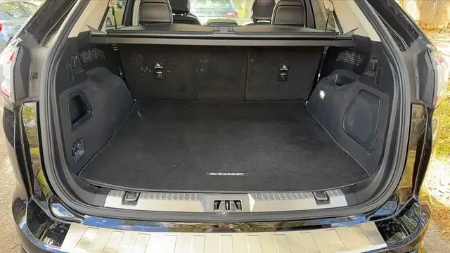 Ford Edge view 14