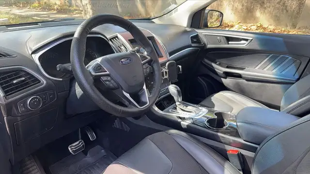 Ford Edge view 8
