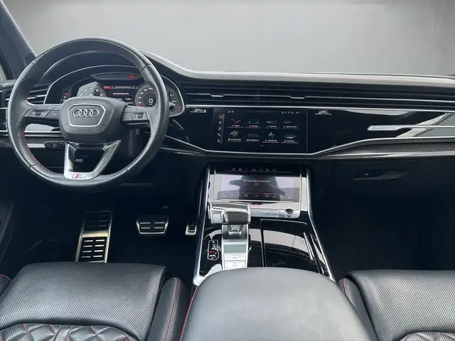 Audi SQ7 view 8