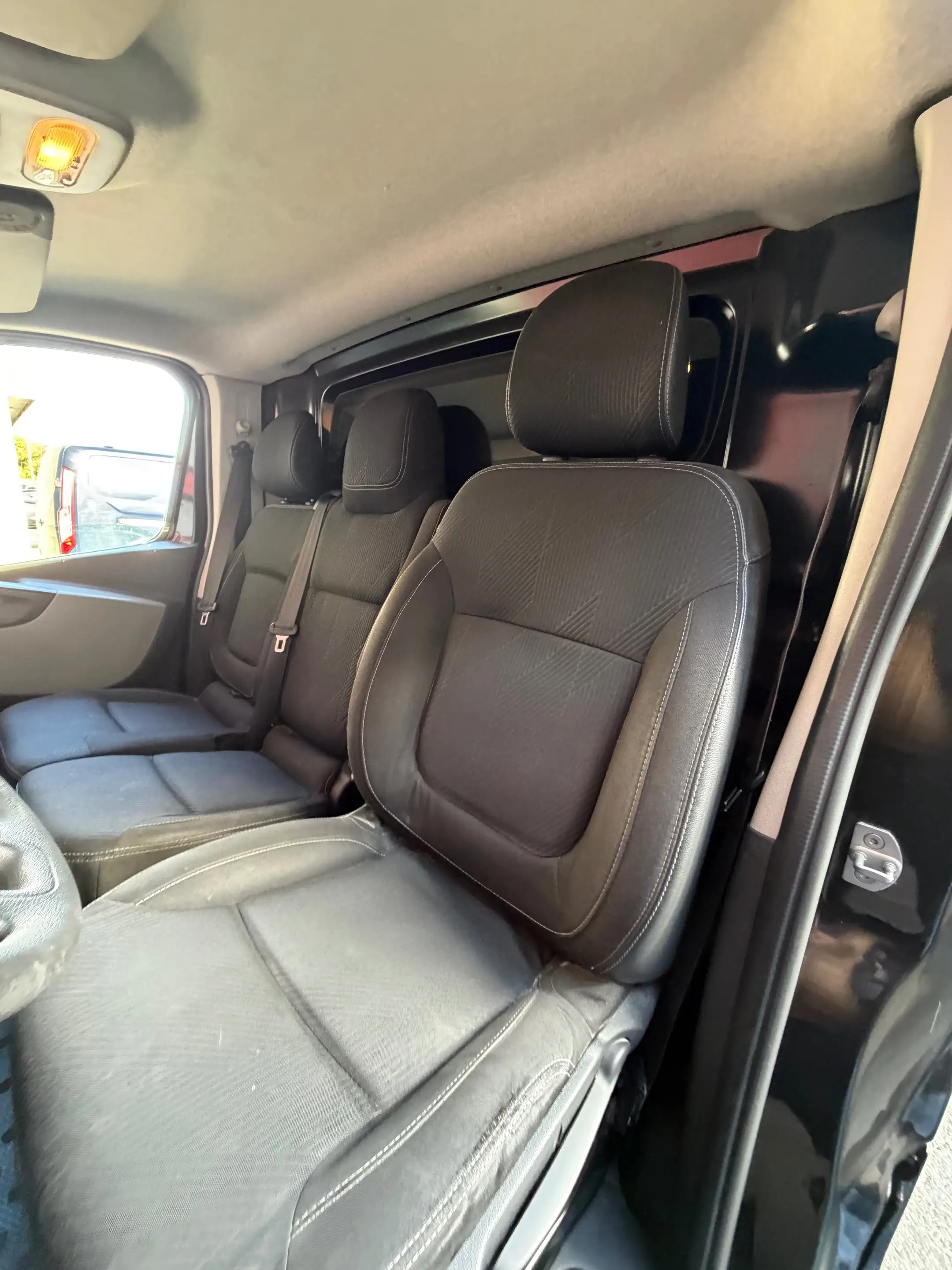 Renault Trafic 1.6 dCi Energy Tw.Turbo Confort (7.851 € HTVA) — photo 15