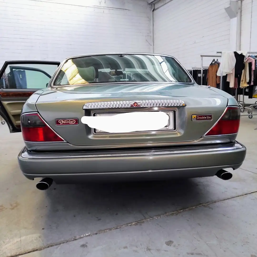 Daimler Double Six Daimler Double six - 1