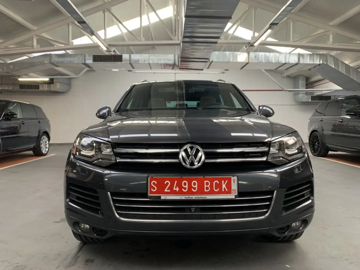 Volkswagen Touareg 4.2TDI V8 Tiptronic Gris - 1