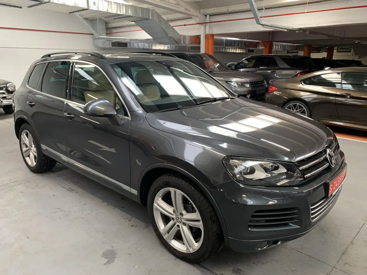 Volkswagen Touareg 4.2TDI V8 Tiptronic Gris - 2