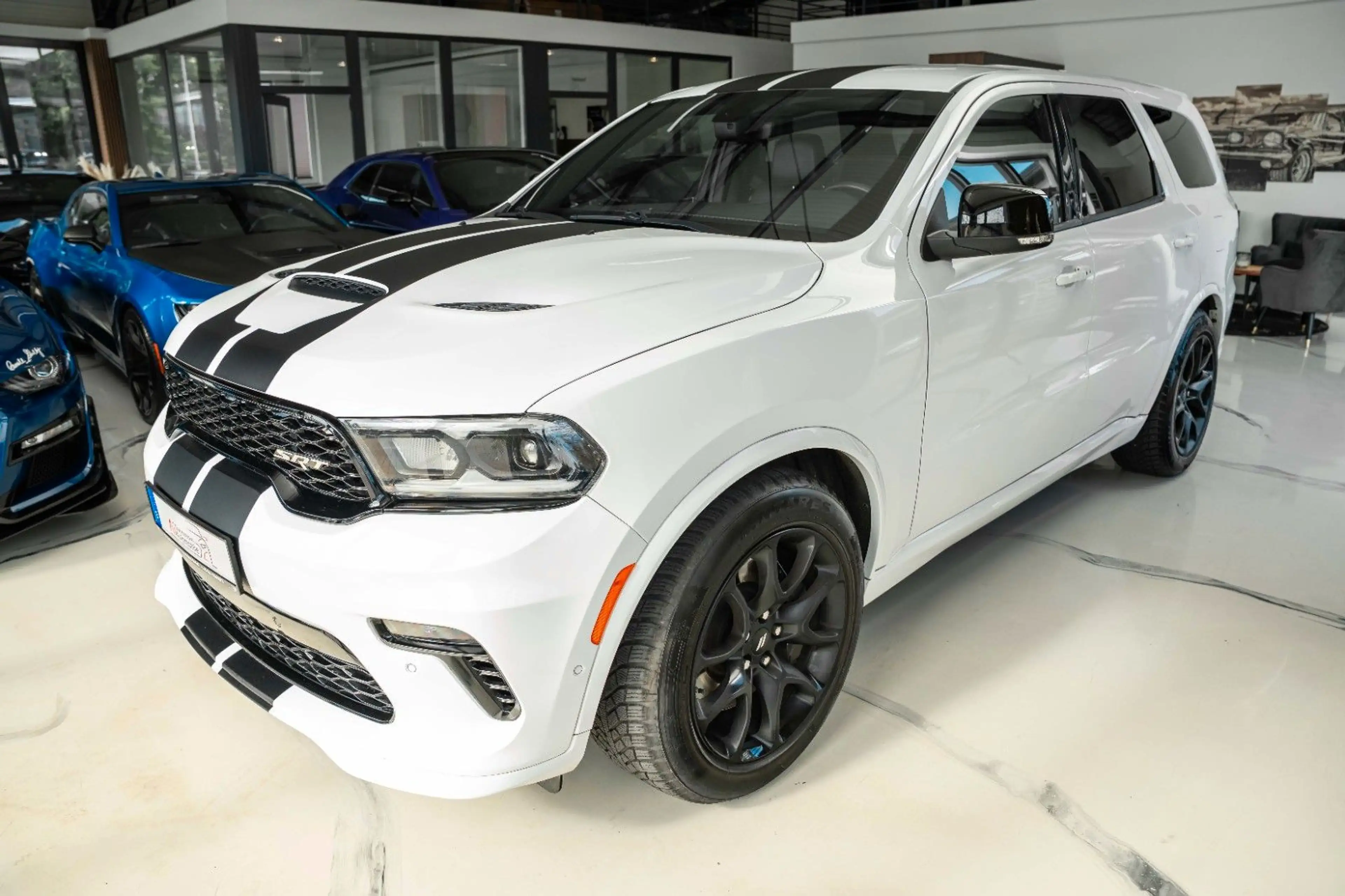 Dodge Durango 5.7 HEMI V8 4x4 LPG 6 Sitzer in SRT-Opti