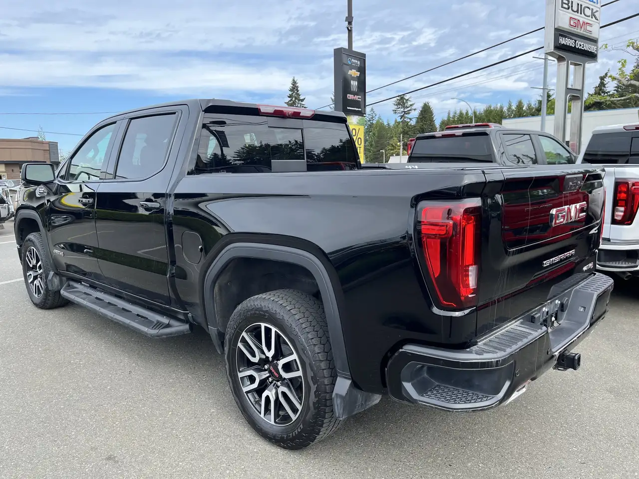 GMC Sierra 1500 снимка GMC Sierra 1500