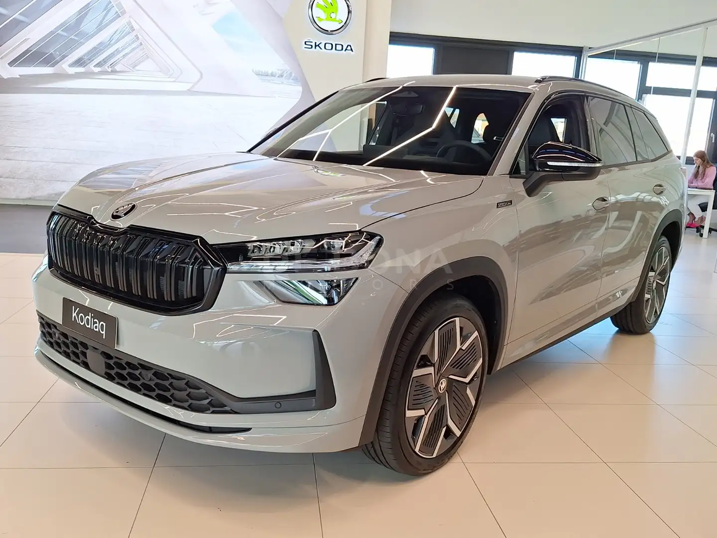 Skoda Kodiaq 2.0 tdi evo sportline 4x4 193cv dsg Gris - 1