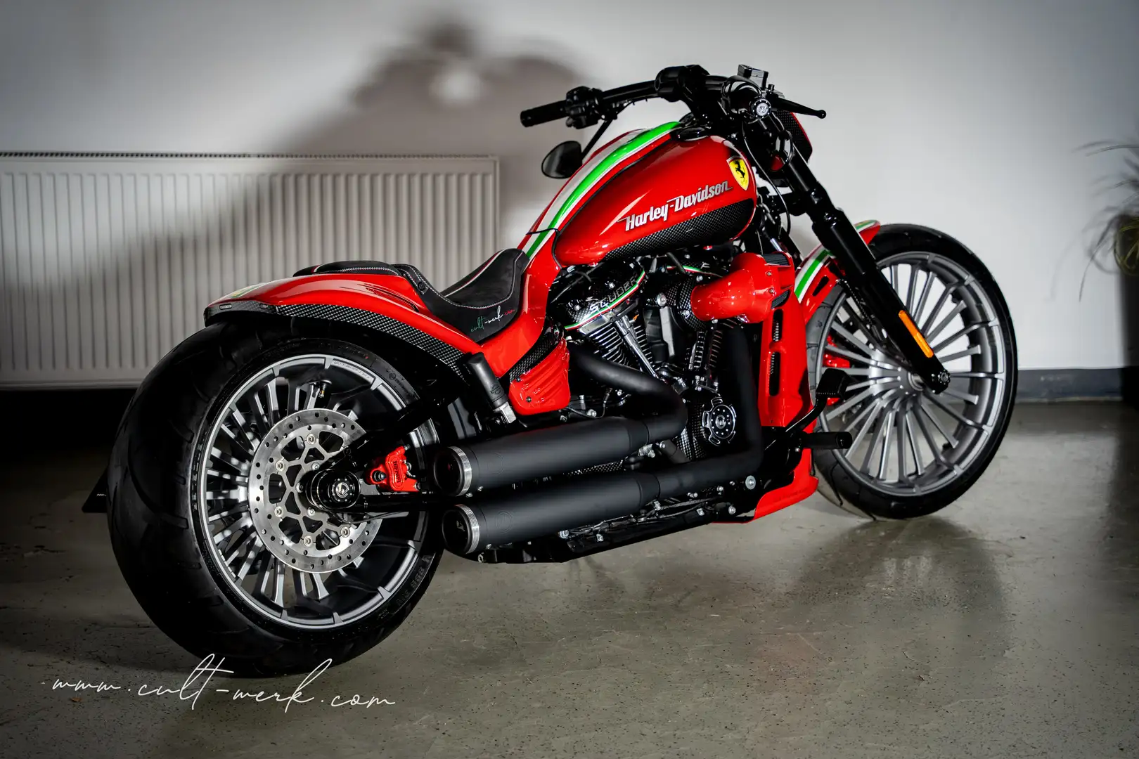 Harley-Davidson Breakout 117 24 FERRARI by CULT-WERK UNIKAT Rosso - 2