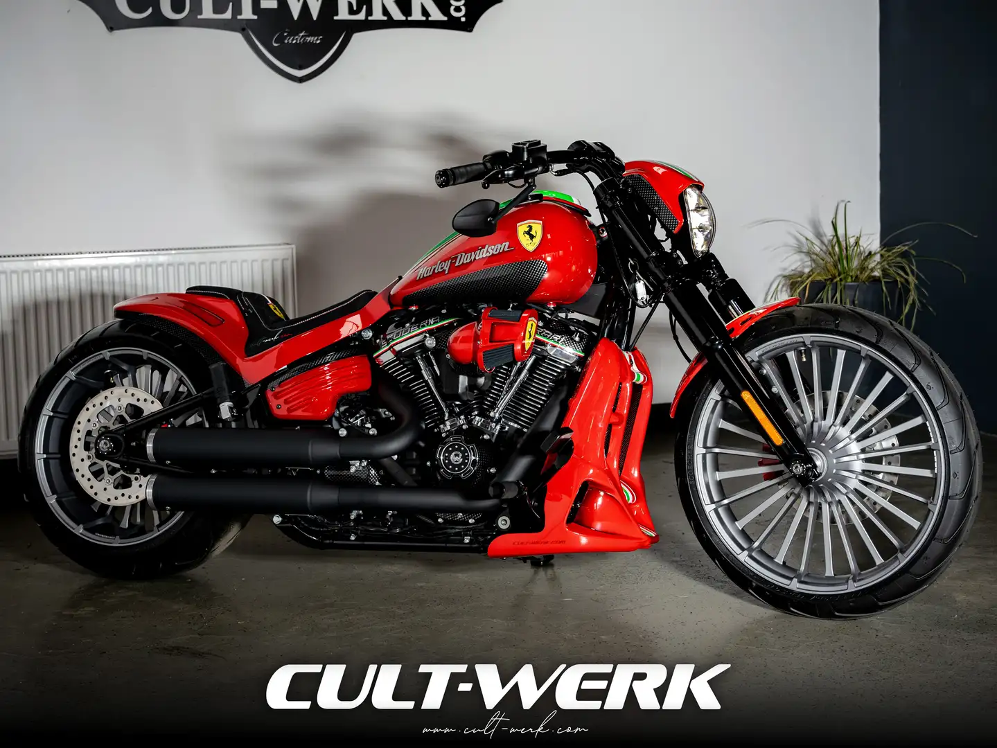Harley-Davidson Breakout 117 24 FERRARI by CULT-WERK UNIKAT Rosso - 1