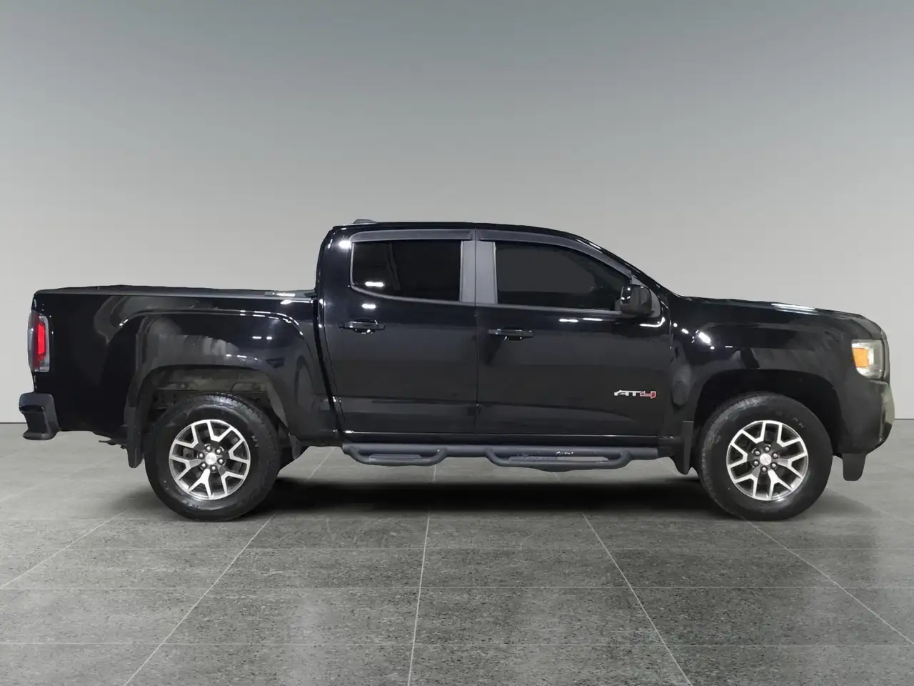 GMC Canyon снимка GMC Canyon