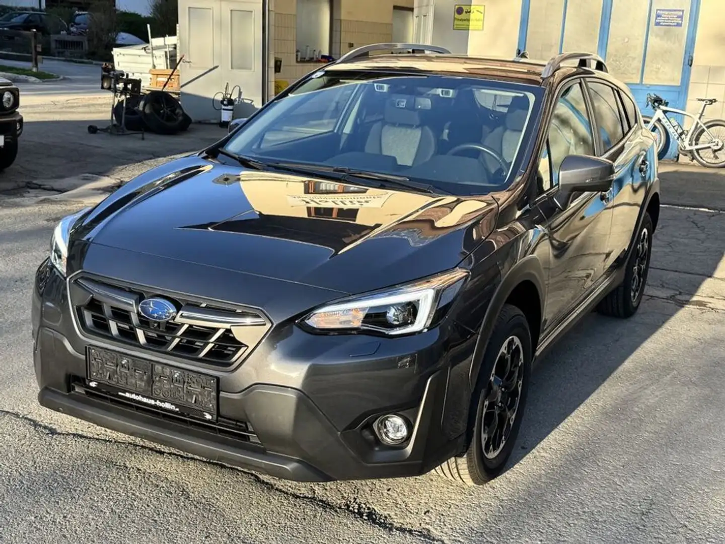 Subaru XV Allrad Automatik Navi+Winterreifen+Alufelgen Grau - 2