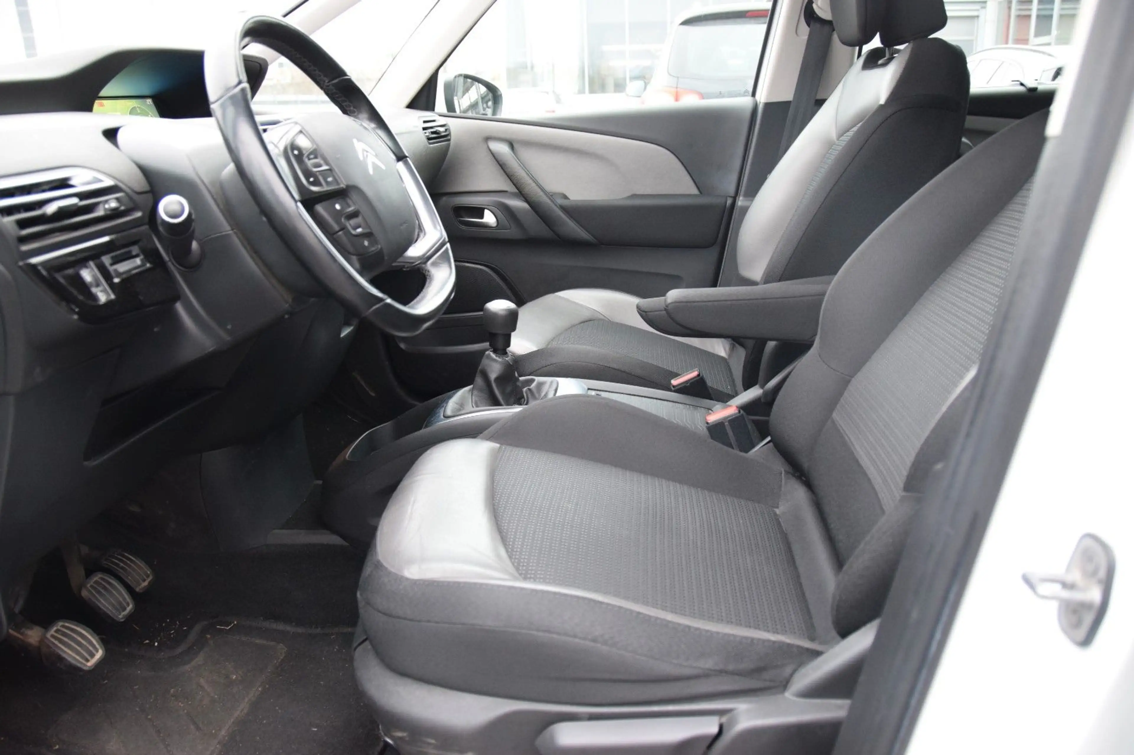 Citroen Grand C4 Picasso /Spacetourer Selection*AHK*NAVI — photo 9