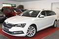 Skoda Superb Style~1HAND~ACC~KAMERA~LED~SPORPAK.~AMBIENTE Weiß - thumbnail 1