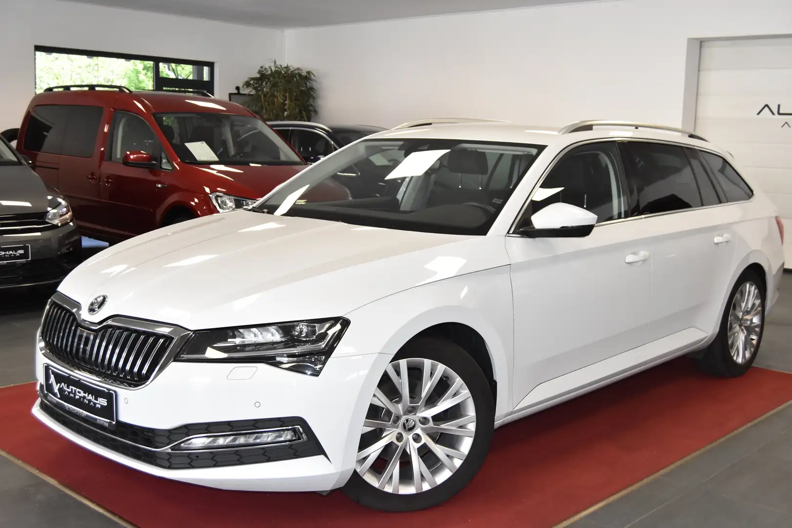 Skoda Superb Style~1HAND~ACC~KAMERA~LED~SPORPAK.~AMBIENTE Weiß - 1