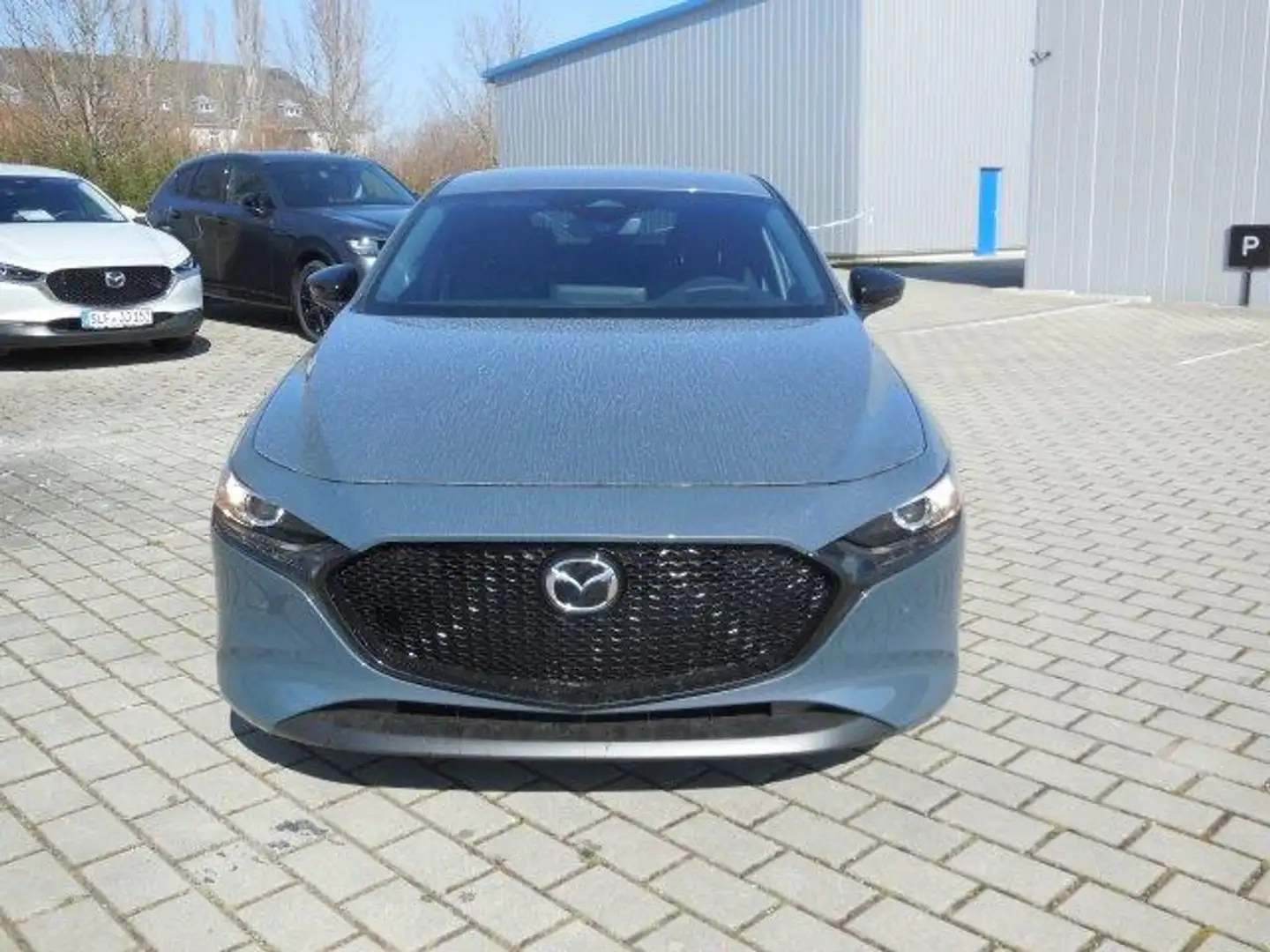 Mazda 3 2.5 e-SKYACTIV G 140PS HOMURA mit Sitzheizung, Vol Grau - 2