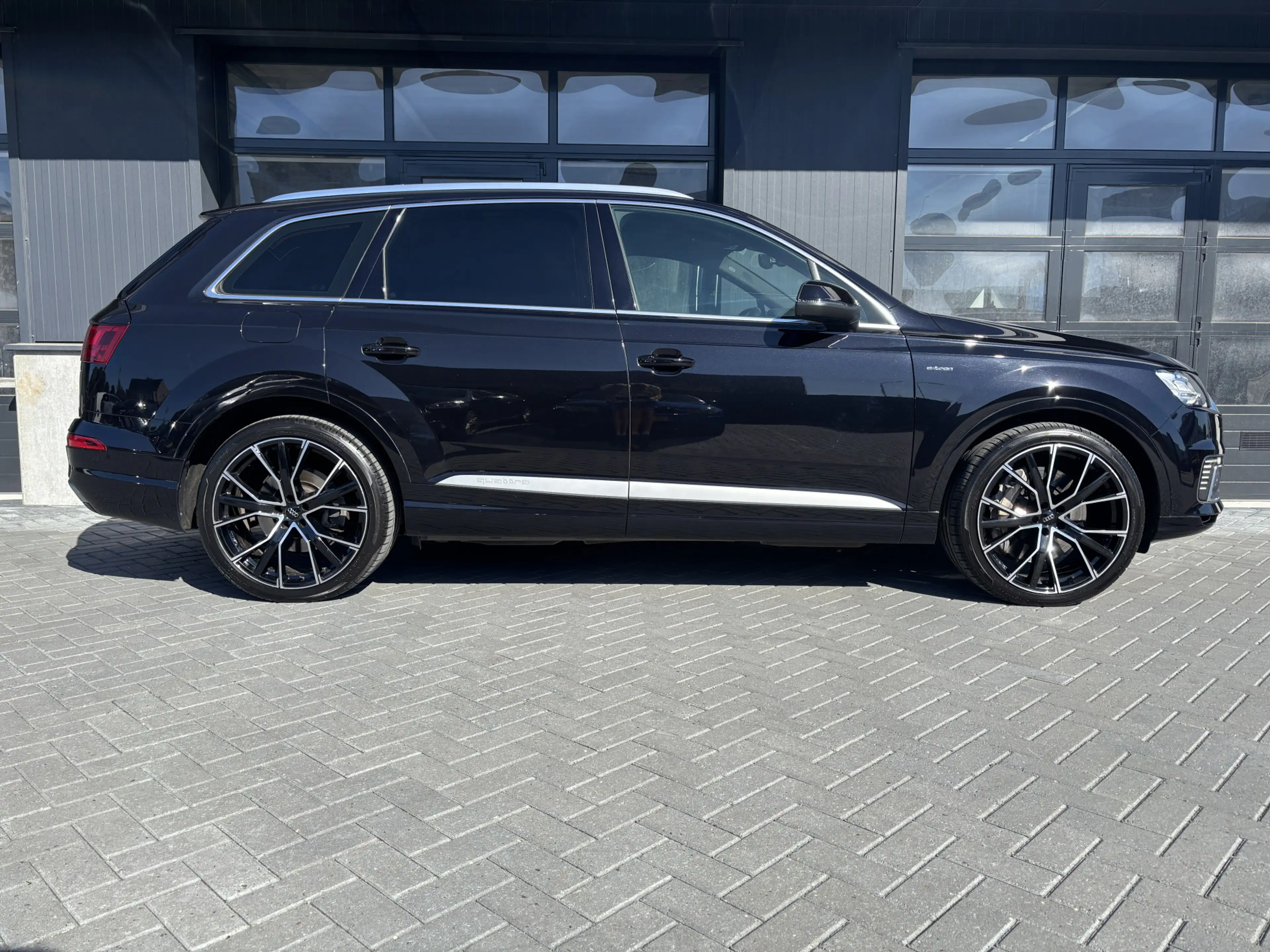 Audi Q7 e-tron 3.0 TDI quattro Premium Head-up Bose Pano — photo 2
