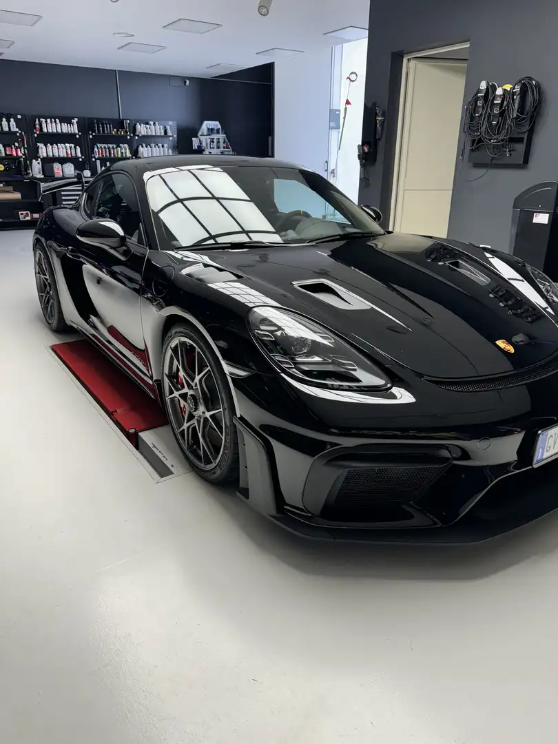 Porsche 718 GT4 RS Fekete - 2
