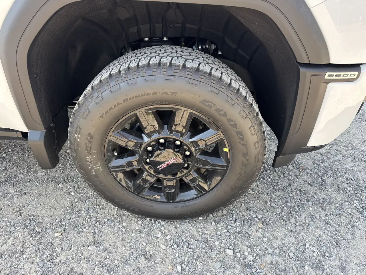 GMC Sierra 3500HD снимка GMC Sierra 3500HD