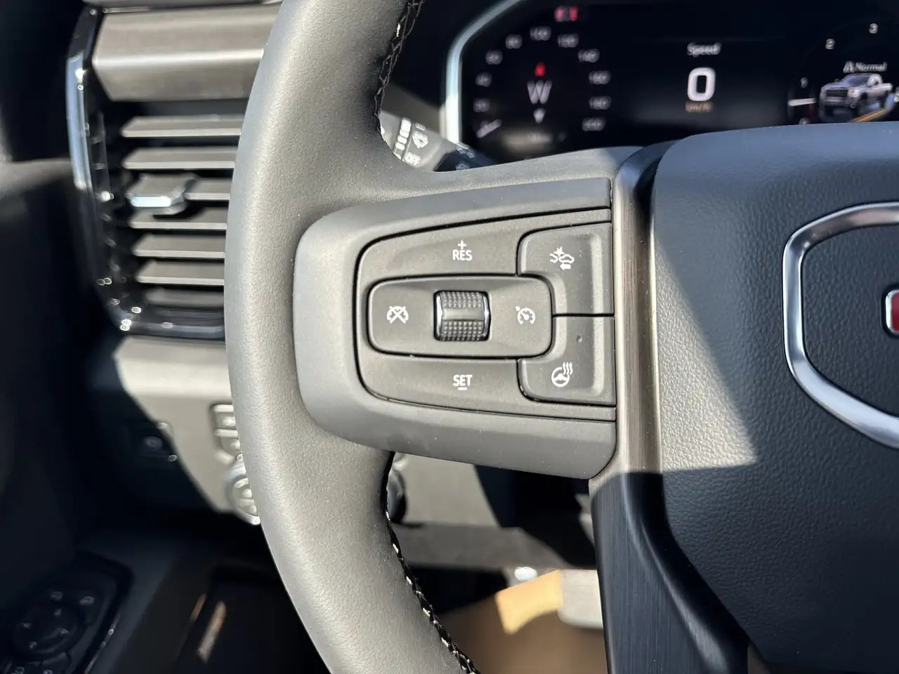 GMC Sierra 3500HD снимка GMC Sierra 3500HD