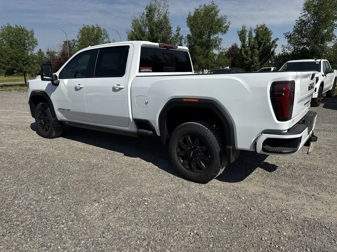 GMC Sierra 3500HD снимка GMC Sierra 3500HD