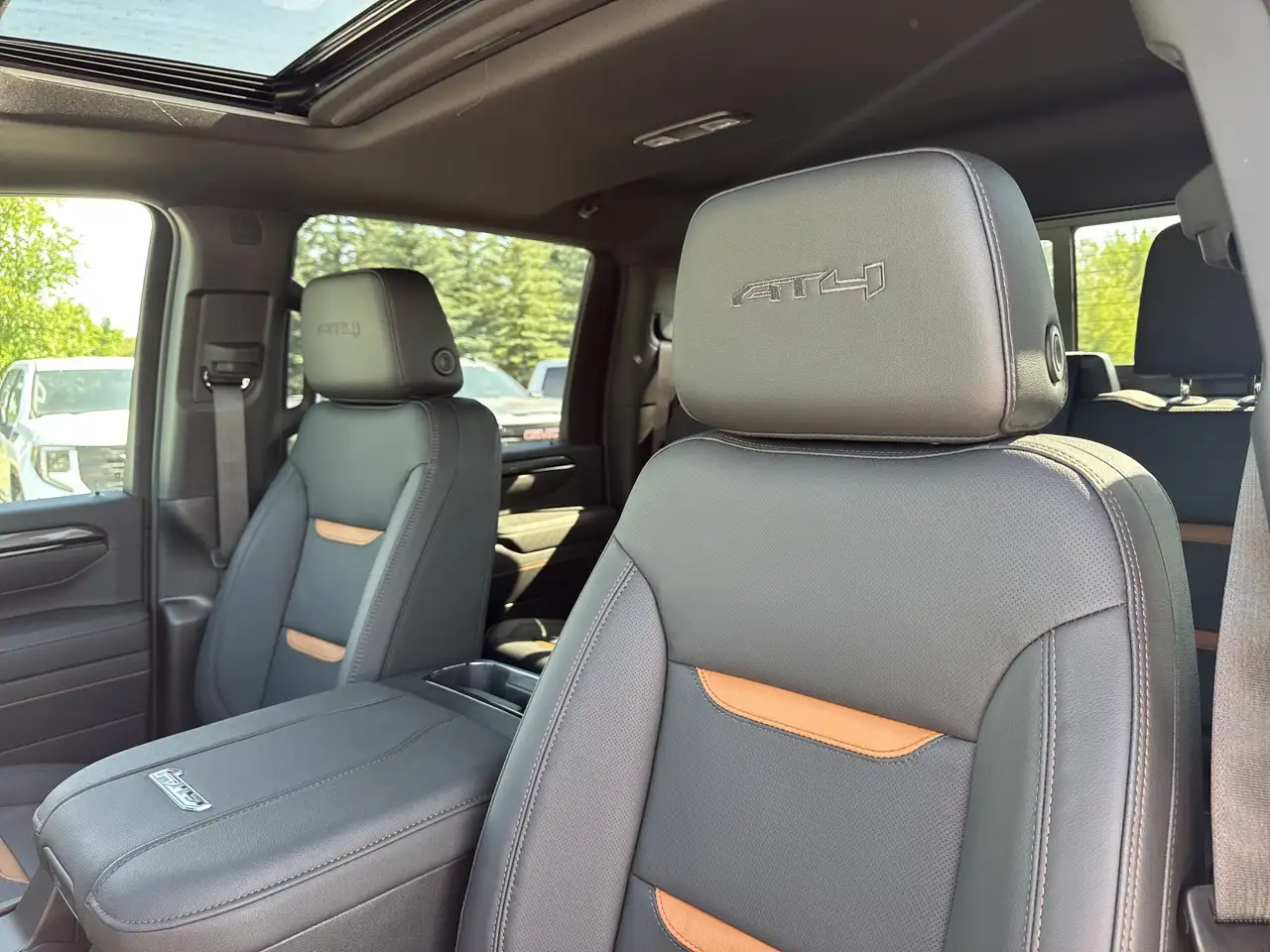 GMC Sierra 3500HD снимка GMC Sierra 3500HD