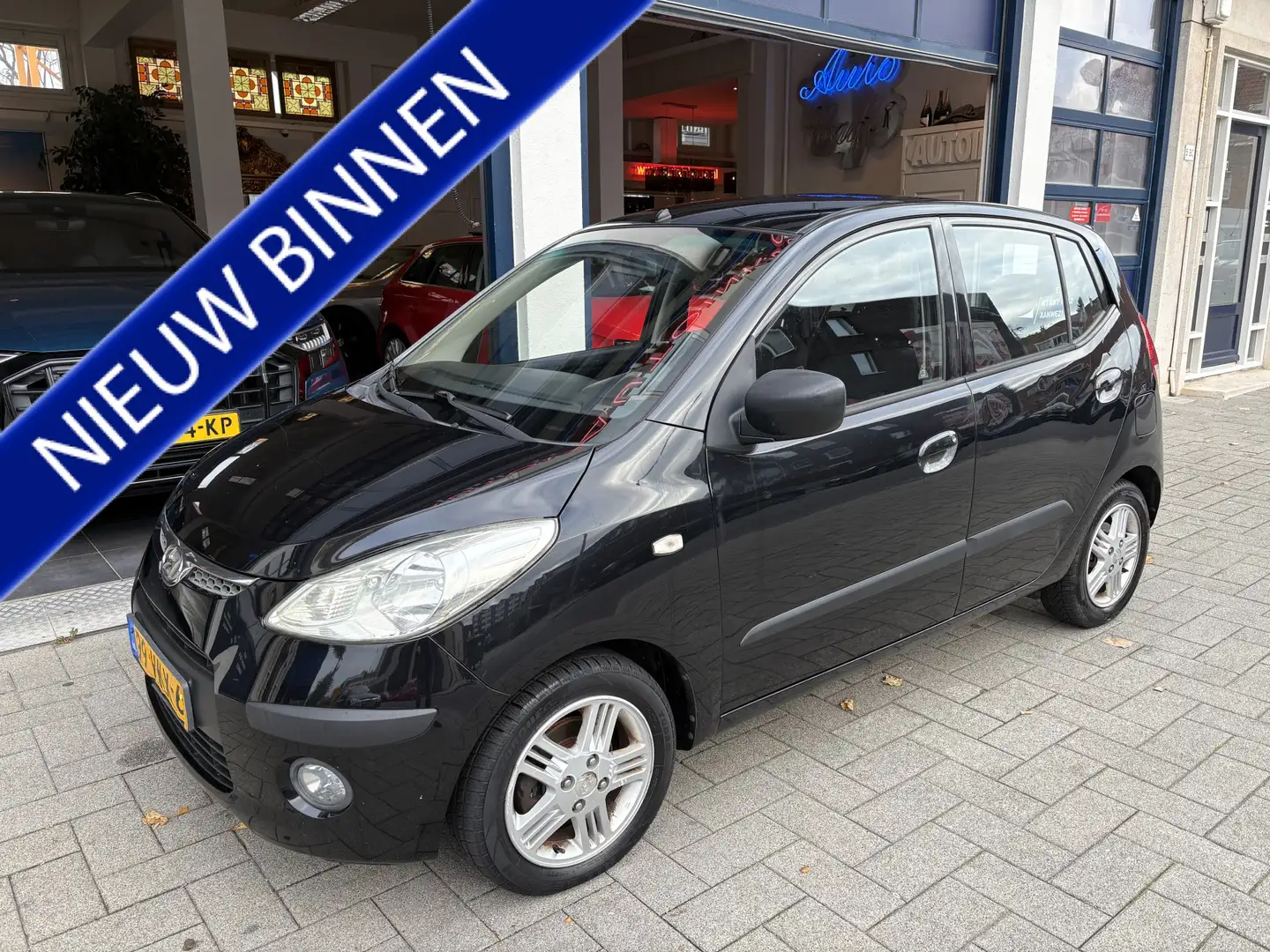 Hyundai i10 1.1 i-Catcher AIRCO/L.M VELGEN/NW APK Zwart - 1