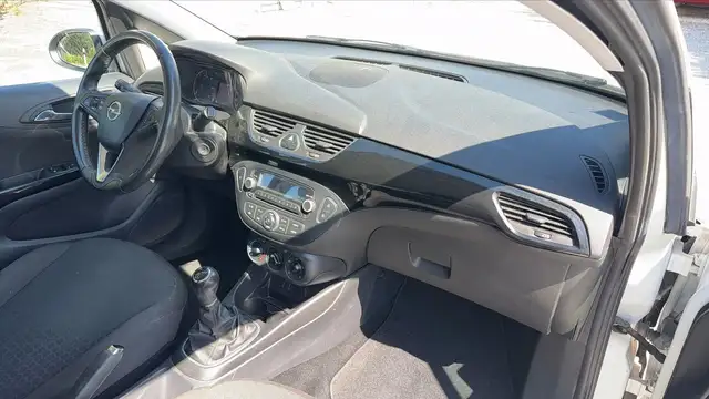 Opel Corsa view 10