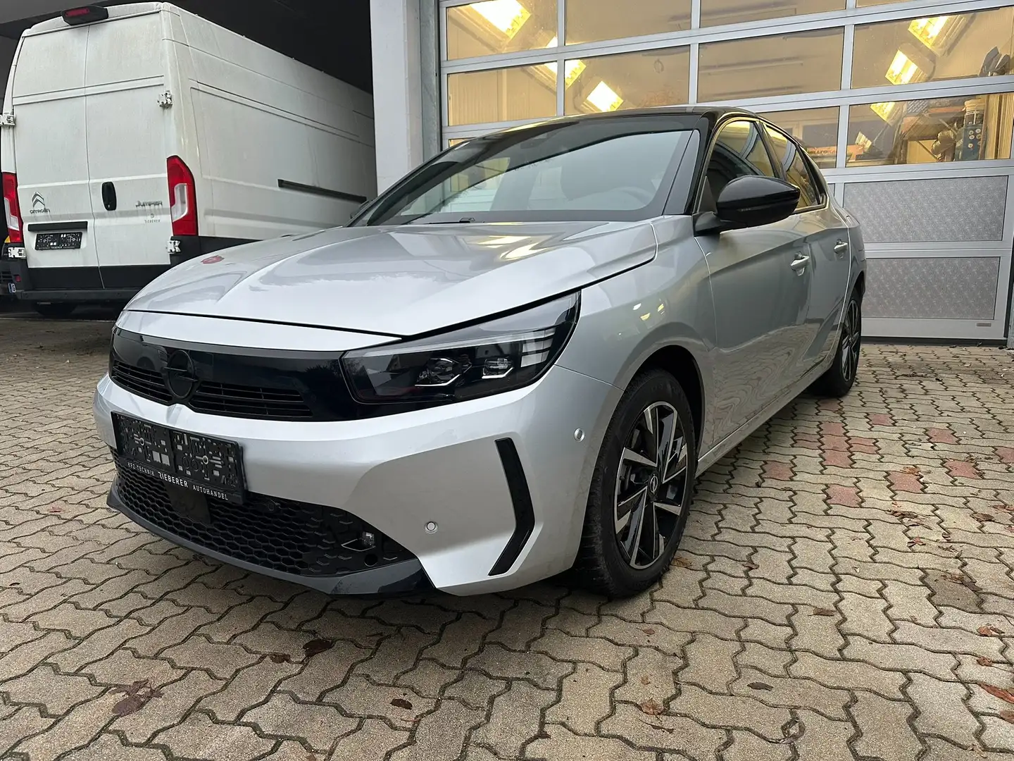 Opel Corsa Corsa 1,2 GS-Line Aut. GS-Line Silber - 2