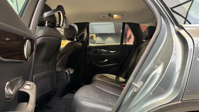 Mercedes-Benz GLC 200 — photo 20
