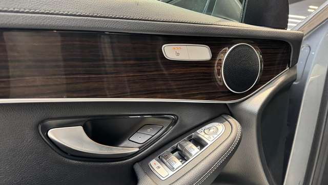 Mercedes-Benz GLC 200 — photo 18