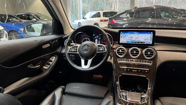 Mercedes-Benz GLC 200 — photo 10