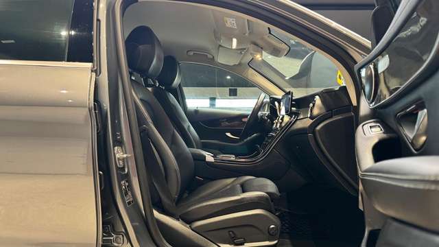 Mercedes-Benz GLC 200 — photo 13