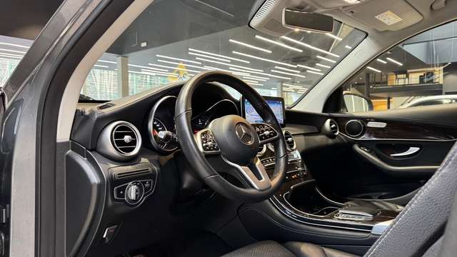 Mercedes-Benz GLC 200 — photo 12