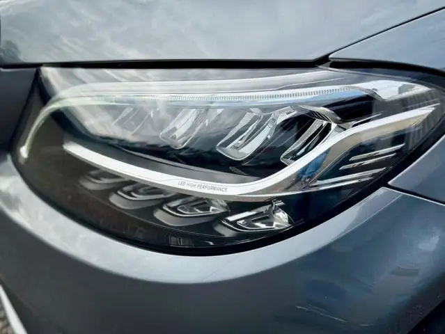 Mercedes-Benz Unknown Model view 3