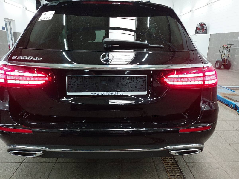 Mercedes-Benz E 300 T de Avantgarde Navi LED Widescreen — photo 6