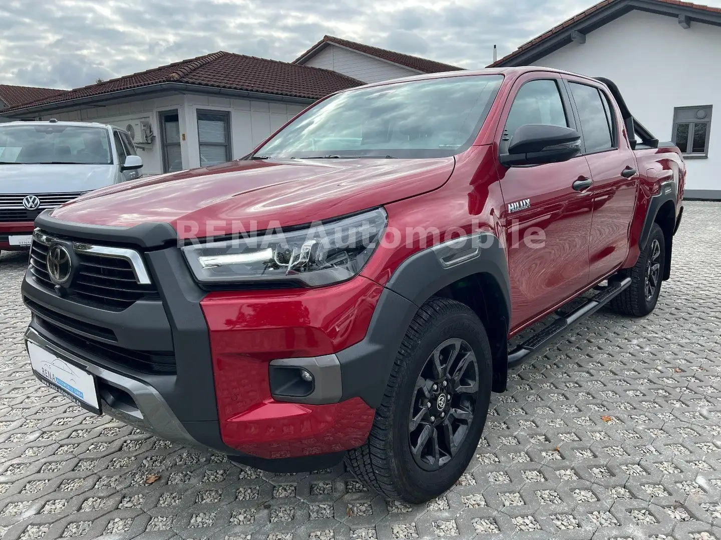 Toyota Hilux Invincible 2.8 *360°*JBL*AHK*Rollo*Bügel* Rot - 1