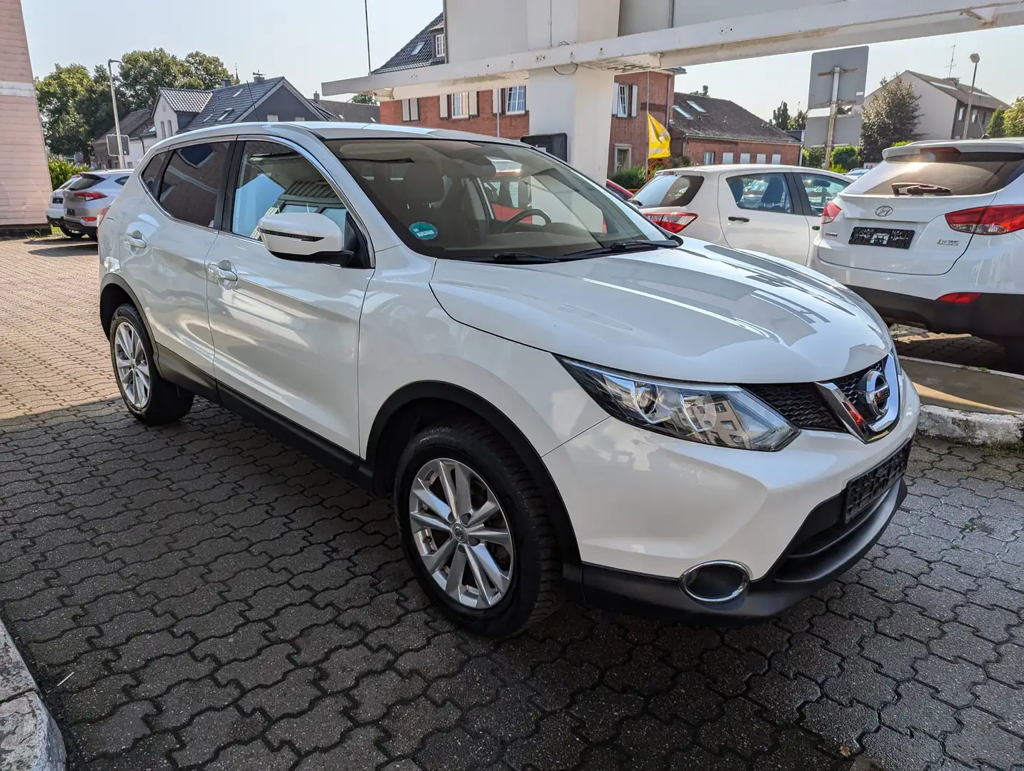 Nissan Qashqai 1.6 DIG-T ACENTA TÜV NEU & Wenig Kilometer Weiß - 1