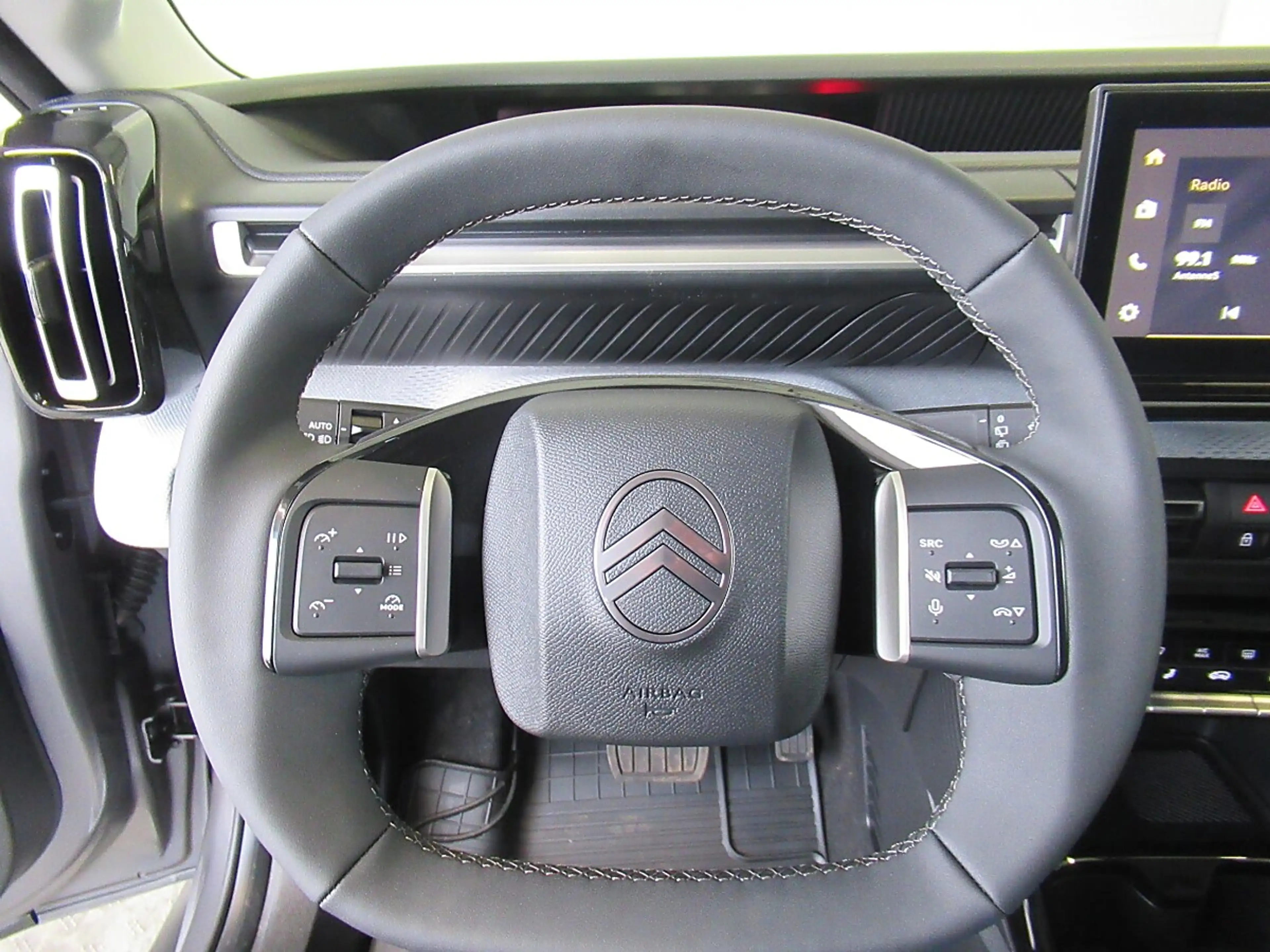 Citroen C3 Aircross Hybrid mHEV 145 Plus DSC6 *Winterpaket *LED *R-... — photo 10