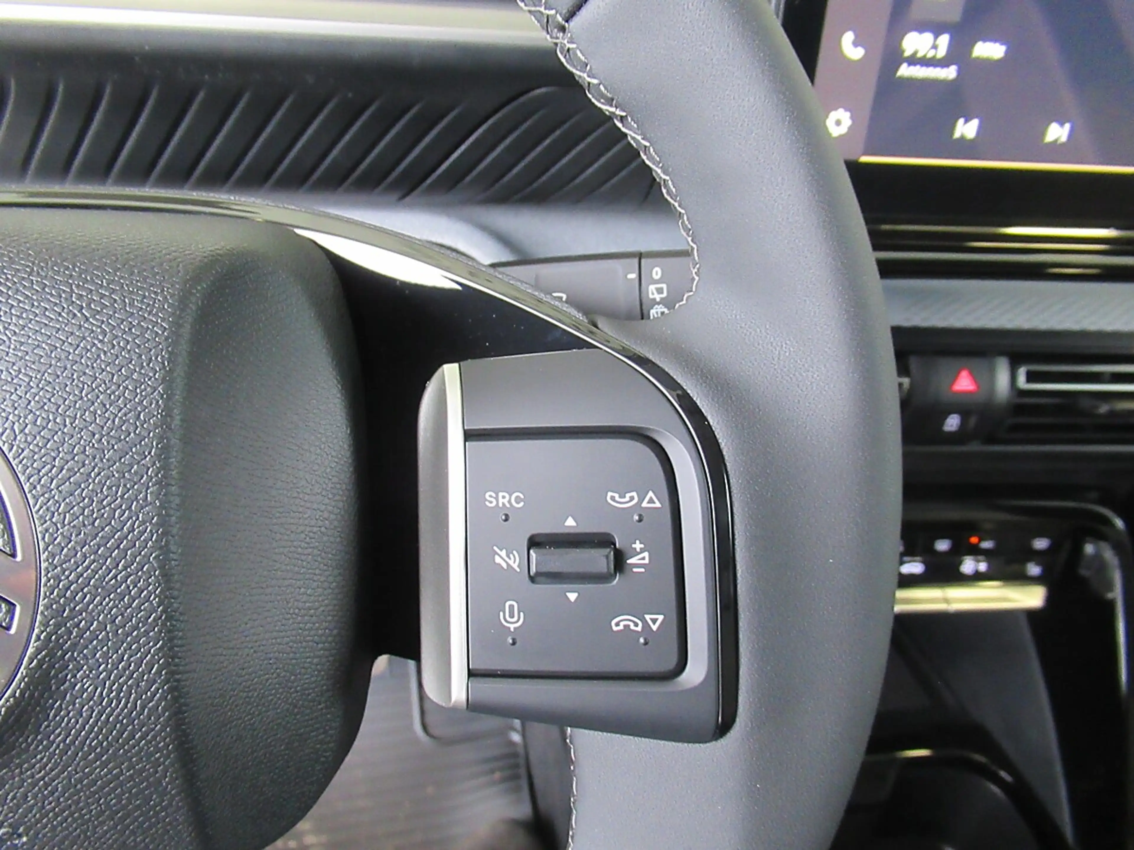Citroen C3 Aircross Hybrid mHEV 145 Plus DSC6 *Winterpaket *LED *R-... — photo 12