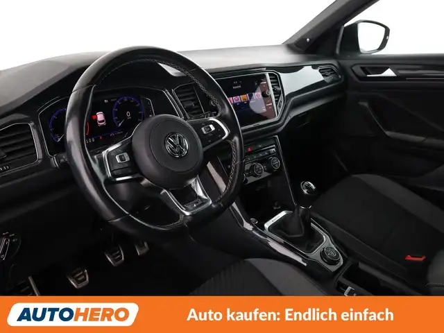 Volkswagen T-Roc view 11