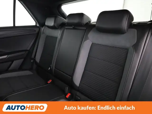 Volkswagen T-Roc view 14