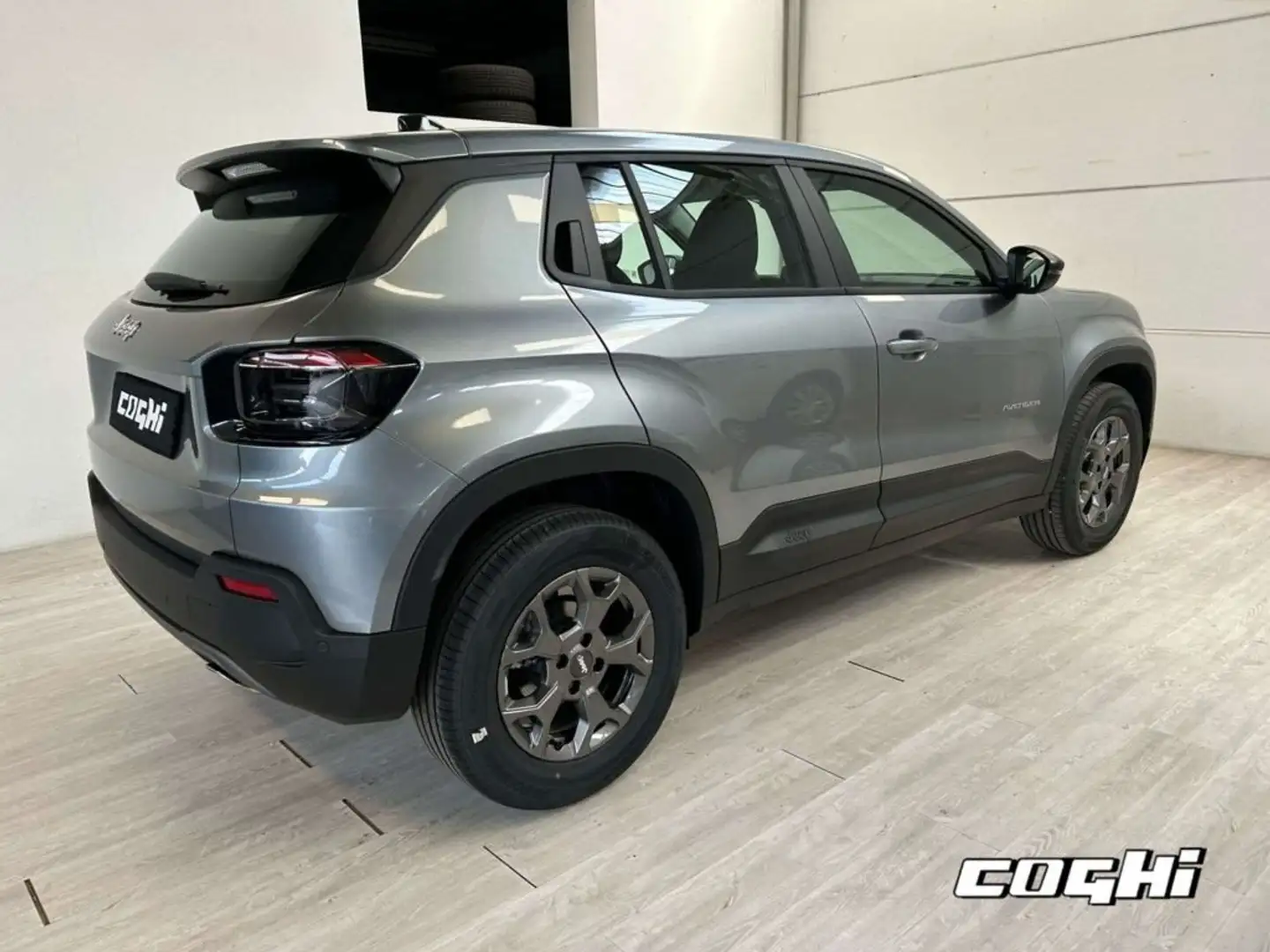 Jeep Avenger 1.2 Turbo 100 CV Longitude Gris - 2