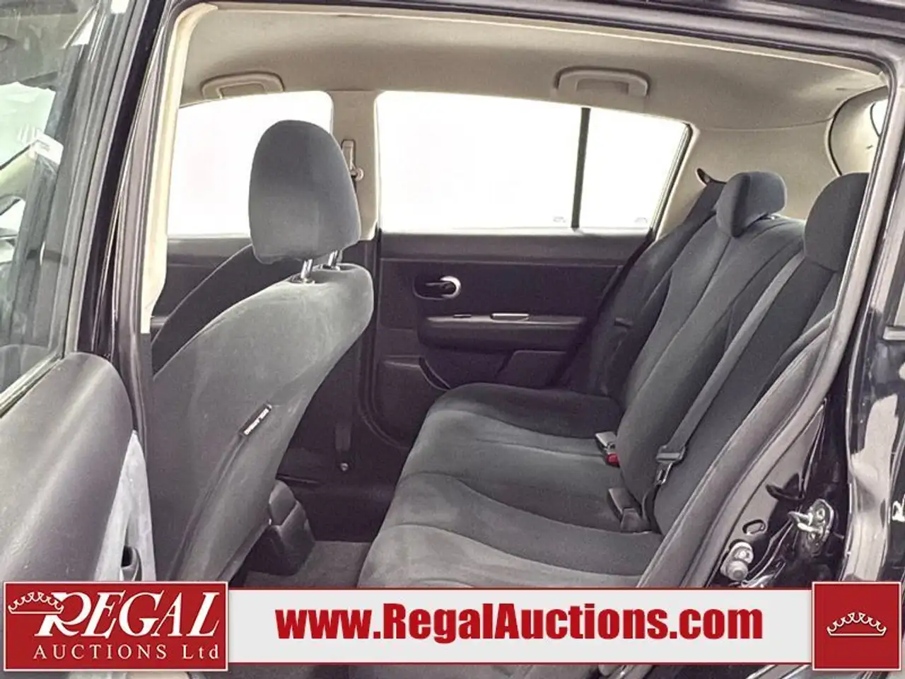 Nissan Versa fotografie Nissan Versa