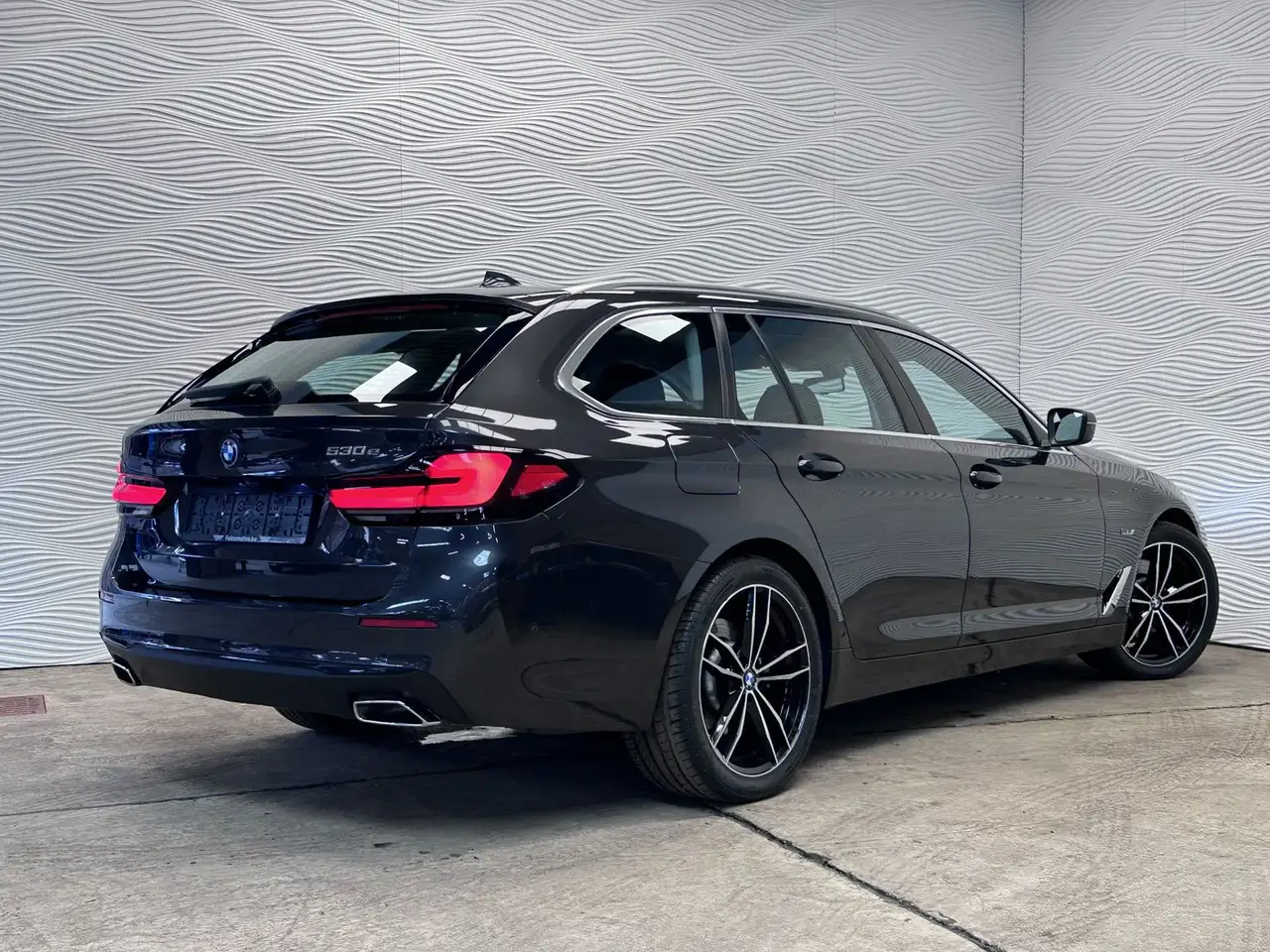 BMW 530 530e*PHEV*NAVI*SPORTZTLS*ZTLVW.*LED*LAGE BIV!*, миниатюра 14