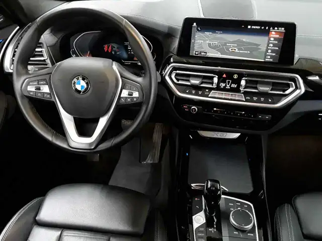BMW X3 view 5